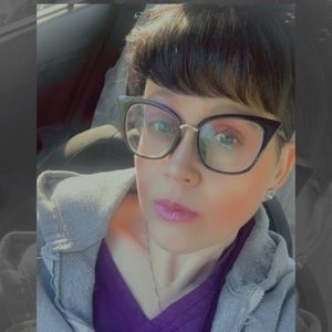 Meet your Posher, Nikki